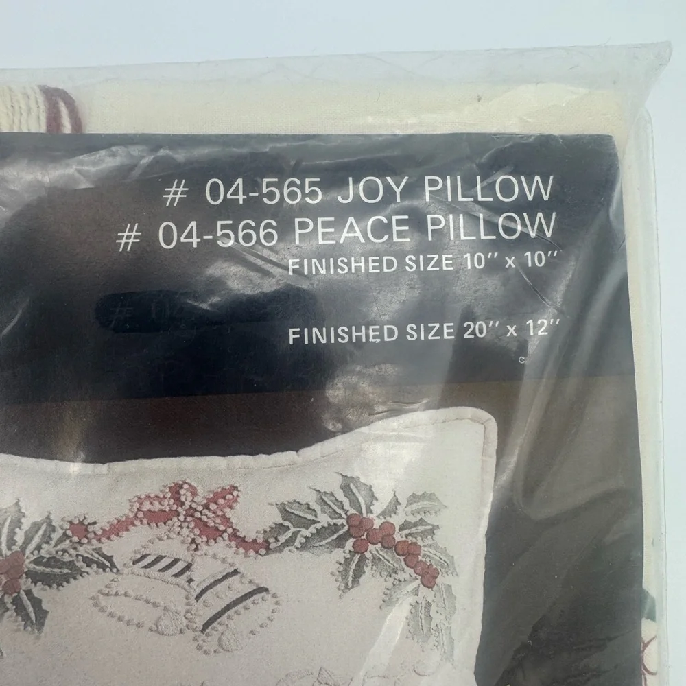 Lot Of 3 Vintage Charmin Creations Silk Screened Fabric Cross Stitch Pillow Kits - Picture 6 of 10